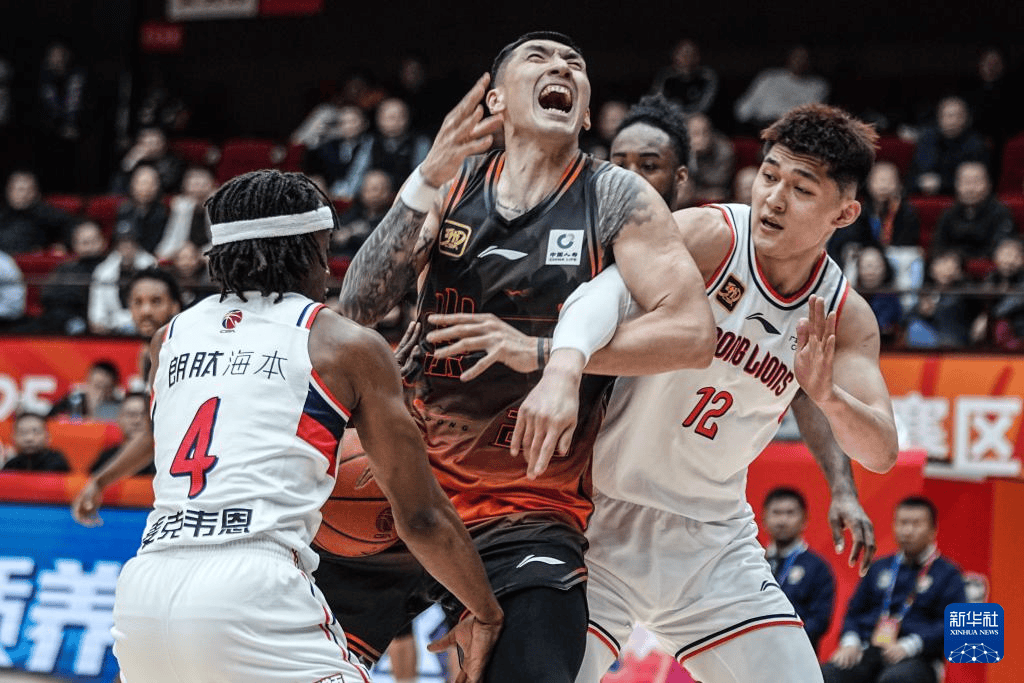 山东男篮力克广东队，取得胜利