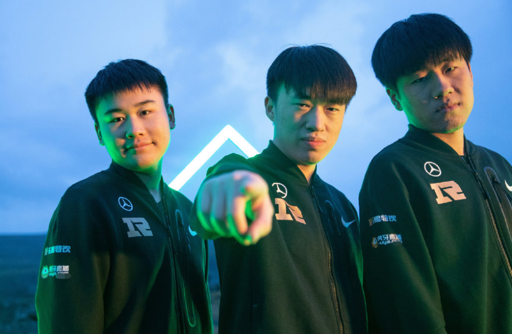 开云体育入口-KT鏖战DK，Xiaohu单局斩获MVP激烈交锋八强赛，技惊四座