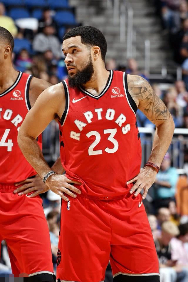 开云体育app-热火遭遇尼克斯绝杀，范乔丹最后时刻决定胜负