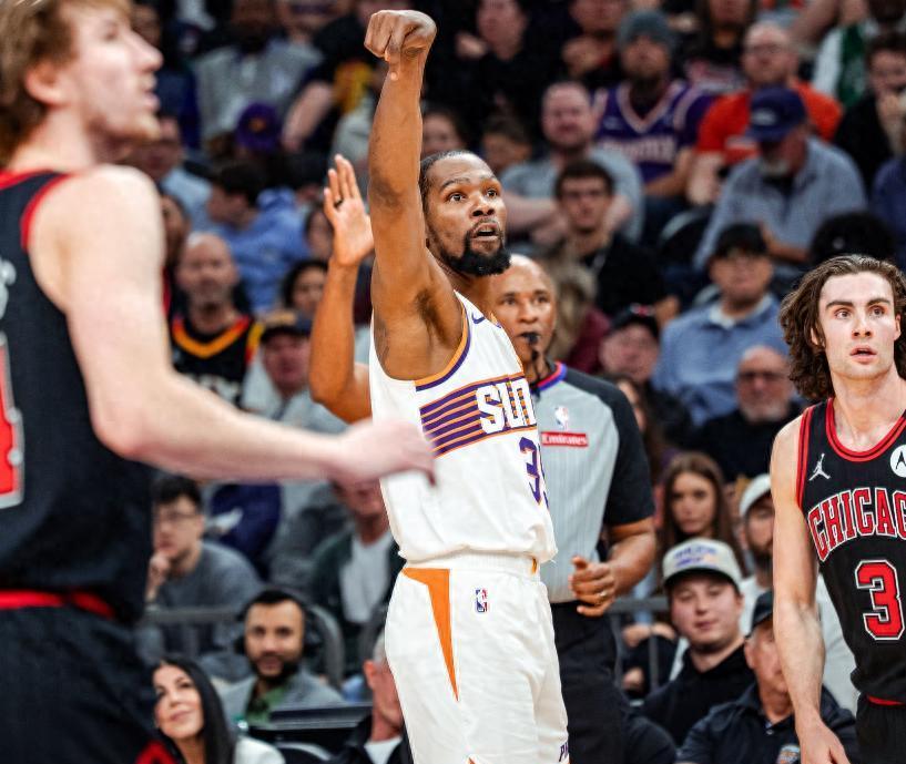 太阳力克公牛,布克砍下生涯新高45分的简单介绍 太阳力克公牛,布克砍下生涯新高45分的简单介绍