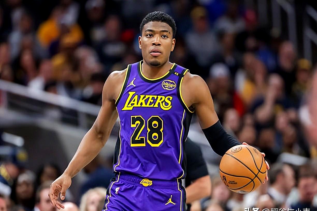 开云体育平台APP-湖人球员表现出色，带领球队获得关键胜利