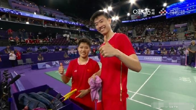 意大利羽毛球选手稳住领先,跻身前排 意大利羽毛球选手稳住领先,跻身前排