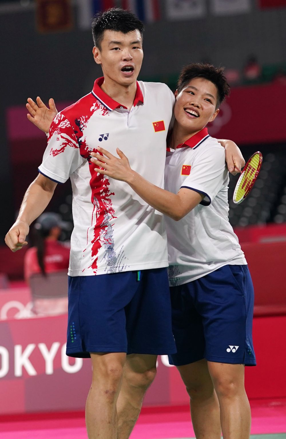 泰国队鏖战印尼队，桃田贤斗带队取胜