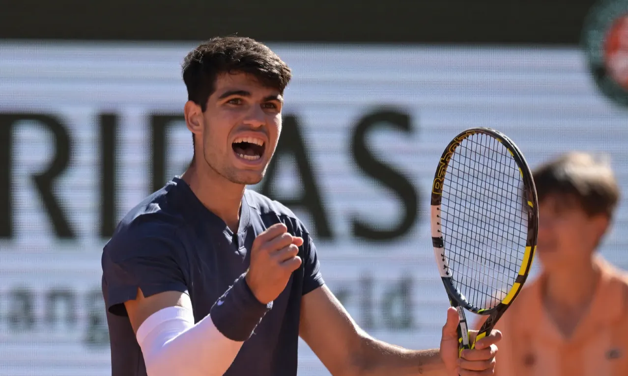 法网逆转温网，兹维列夫带队取胜的简单介绍